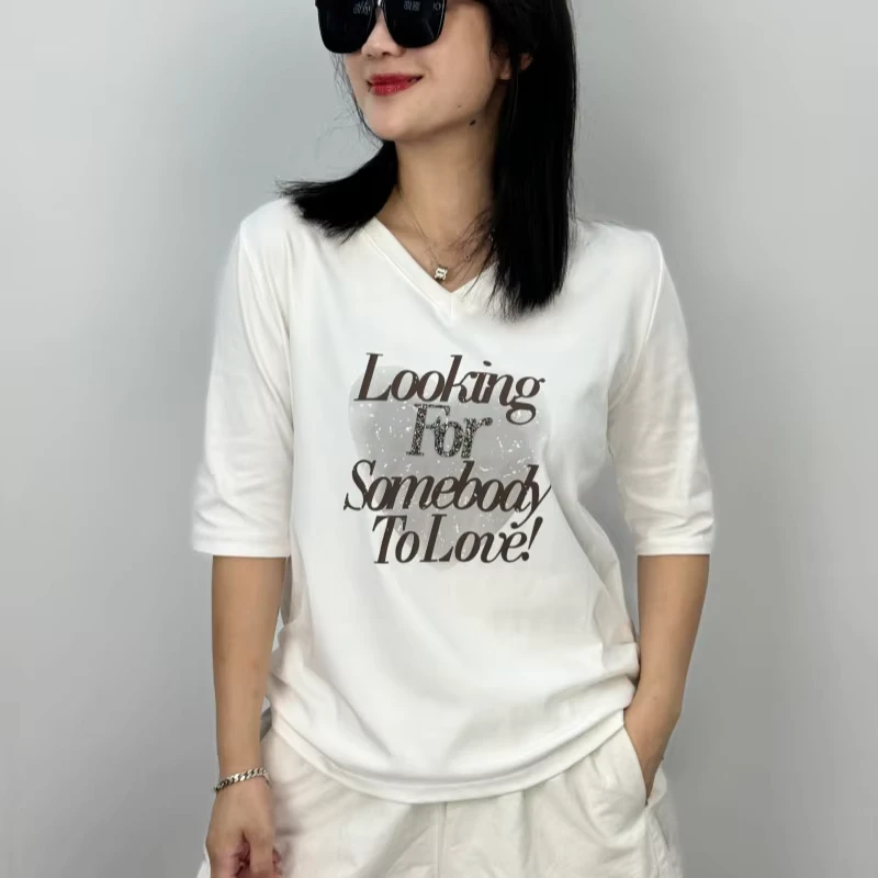 CHINEE-Anti-pilling-With-Rhinestone-Print-Breathable-Knitted-Fabric-Street-Wear-Style-Flash-Feature-Half-Sleeve-V-Neck-T-Shirt