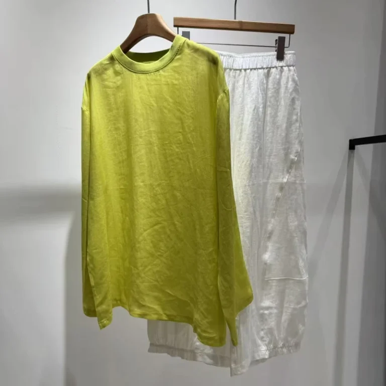 CHINEE-Lightweight-cooling-long-sleeve-T-shirt-with-relaxed-and-effortless-look-with-a-split-hem-for-added-comfort-and-soft-touch
