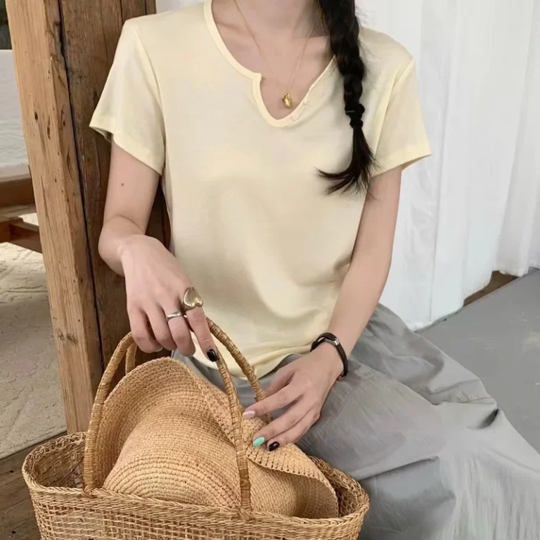 CHINEE-Womens-Classic-V-Neck-T-Shirt-Casual-Fashion-Short-Sleeved-Knitted-Bottom-Breathable-Fitted-Version-XS-S-XL-XXS-Character-Hole