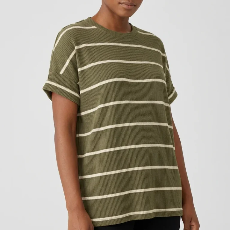 Casual-Military-Inspired-Womens-Oversized-T-Shirt-with-Wide-Stripes-and-Ribbed-Texture-for-Urban-Street-Style