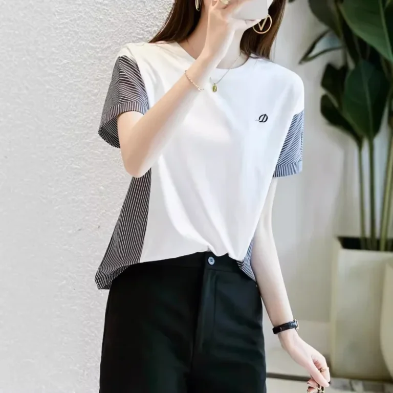 Cotton-Short-sleeved-T-shirt-Fashionable-and-Casual-Summer-Piece-Suitable-for-All-Occasions-Loose-fitting-Top-for-Women