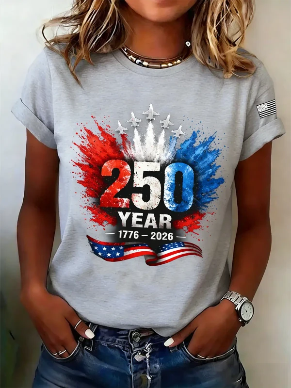 Crew-Neck-T-shirt-Is-Fashionable-Trendy-and-Comfortablea-Great-Choice-for-Going-Out