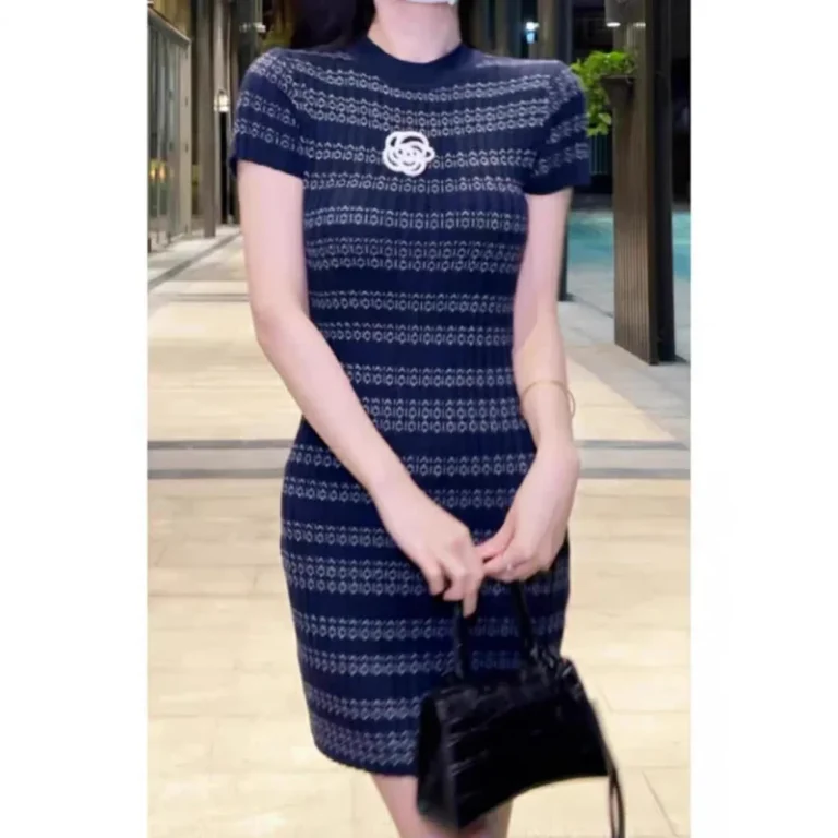 Gentle-Little-for-Spaghetti-Strap-Neck-Striped-Knitted-Luxury-Dress-Summer-New-Elegant-Slim-Fit-Slimming-Hip-T-Shirt-Skirt-1
