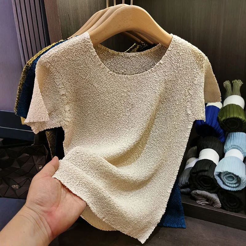 Japanese-Style-Womens-Summer-Casual-T-Shirt-New-Solid-Pattern-Slim-Pleated-Top-with-O-Neck-Short-Sleeved-Loose-Fit