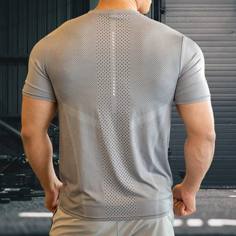 Mens-Athletic-Top-Activewear-Shirt-Polyester-Spandex-Men-Running-Clothes-Gym-Lightweight-Sports-Elastic-T-Shirts-2