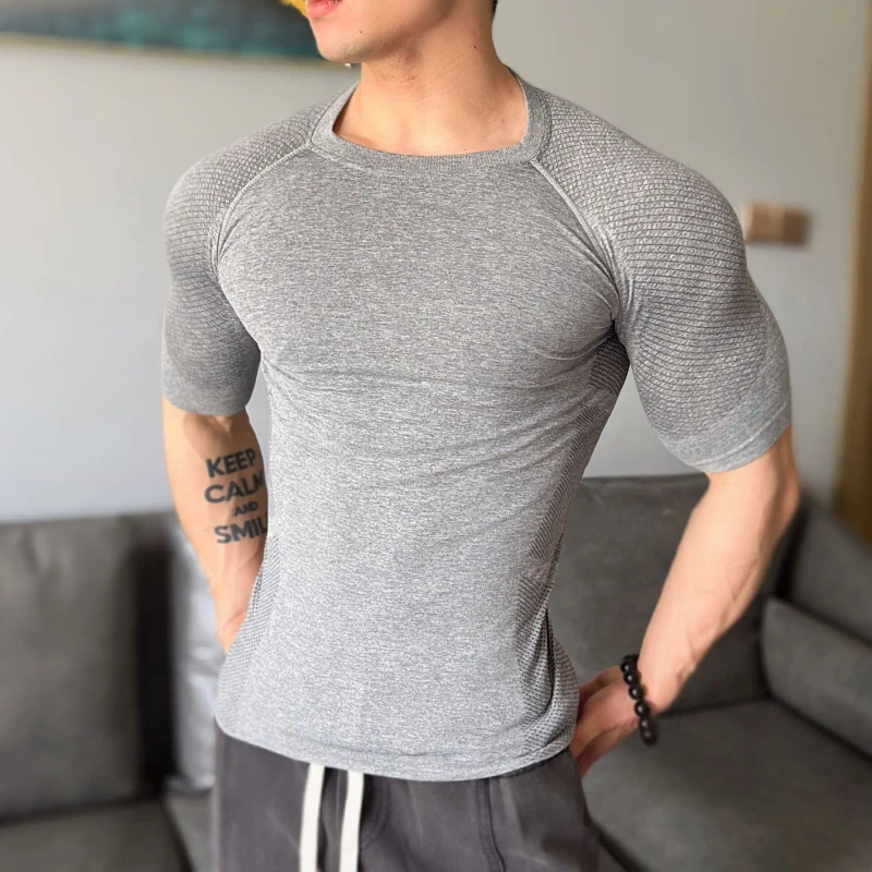 Mens-Summer-Sports-Training-T-Shirt-Quick-Drying-Slim-Shirt-with-High-Stretch-Lightweight-Windproof-Solid-Color-Short-Sleeve