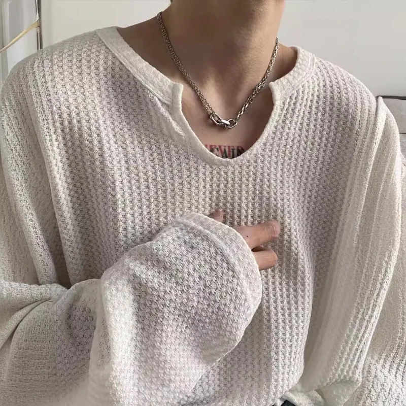 Mens-long-sleeve-t-shirt-white-loose-fitting-base-shirt-solid-color-stylish-design