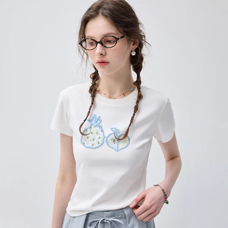 Sweet-Style-White-Pineapple-Embroidered-T-Shirt-Short-Sleeve-Crew-Neck-Casual-Fruit-Graphic-Top