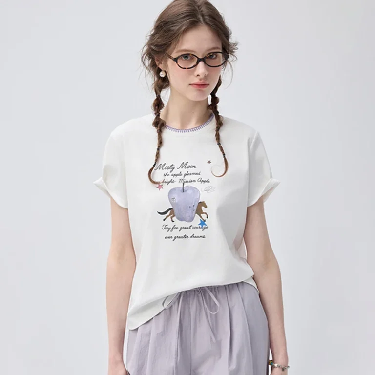 VEGA-CHANG-Womens-White-Apple-Print-T-Shirt-Short-Sleeve-Crew-Neck-Casual-Graphic-Top-with-Contrast-Trim